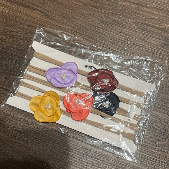 •NEW•Posh Peanut Baby Flower Headbands - Picture 1 of 3
